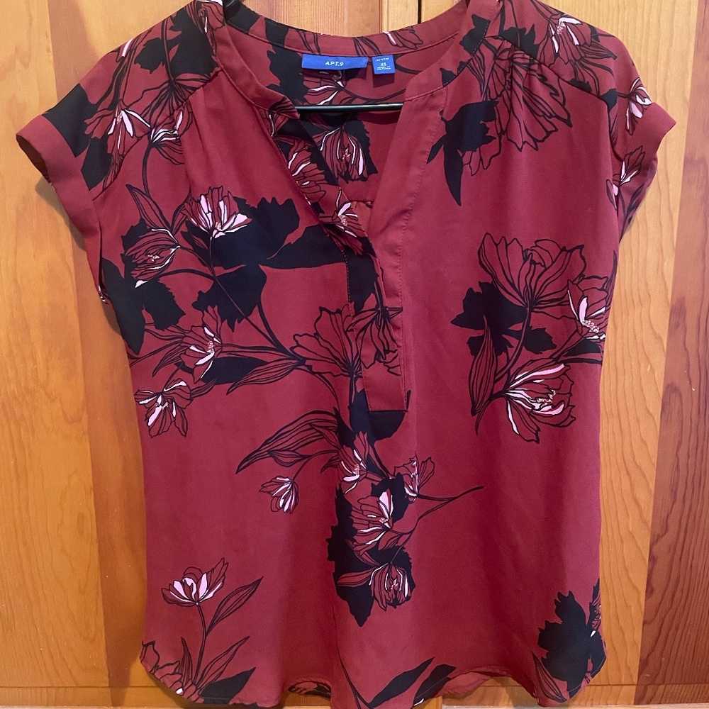 XS Fashionable Dress Shirt